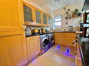 Kitchen- click for photo gallery